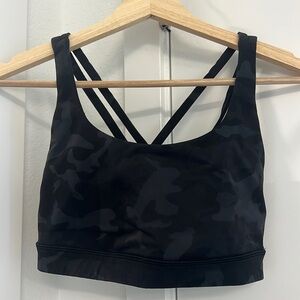 LULULEMON ENERGY BRA SIZE 6 LIKE NEW CAMO PATTERN